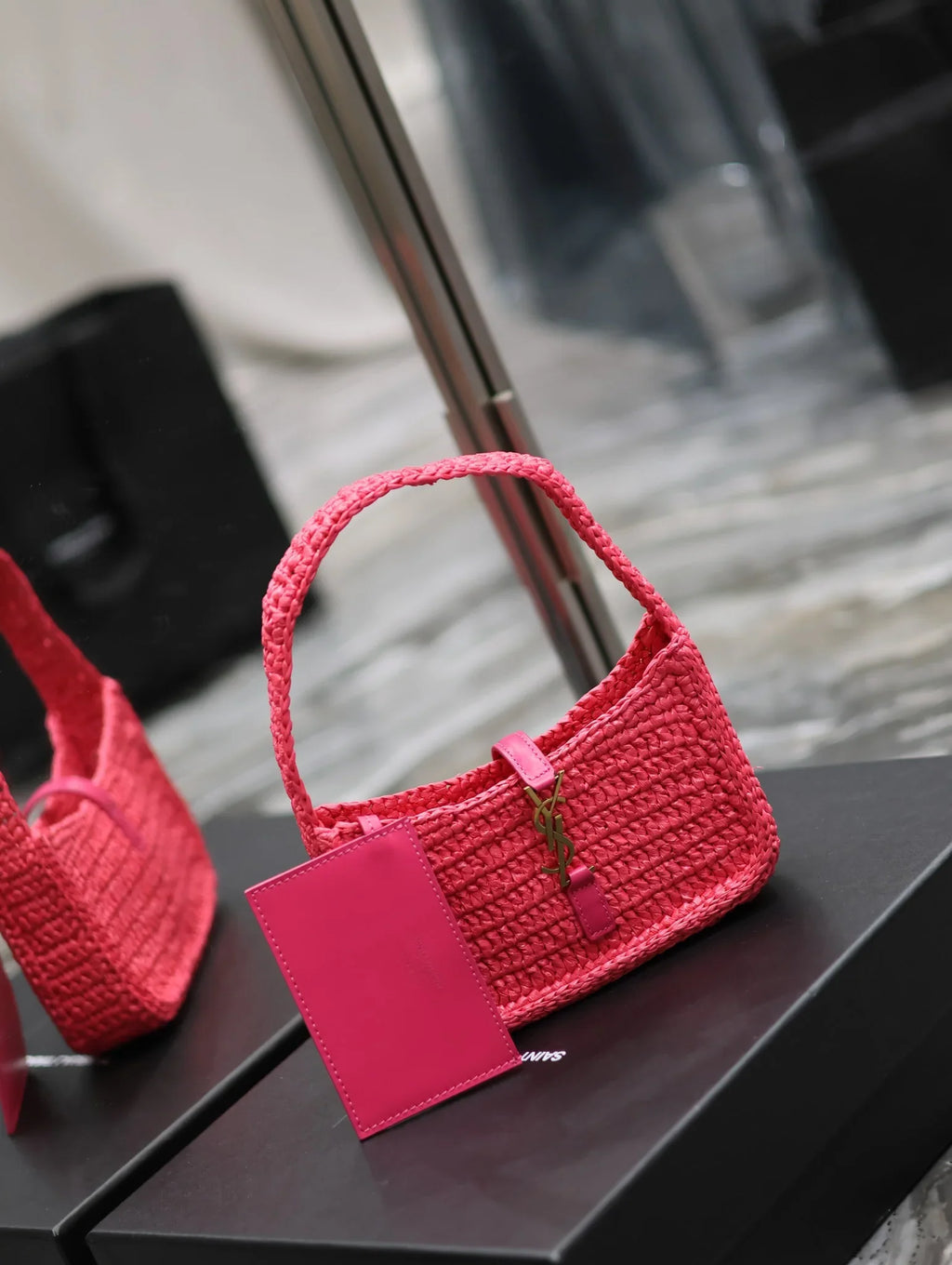 YSL Le 5 _ 7 Mini In Raffia Pink - 19 X 11.5 X 4.5 CM