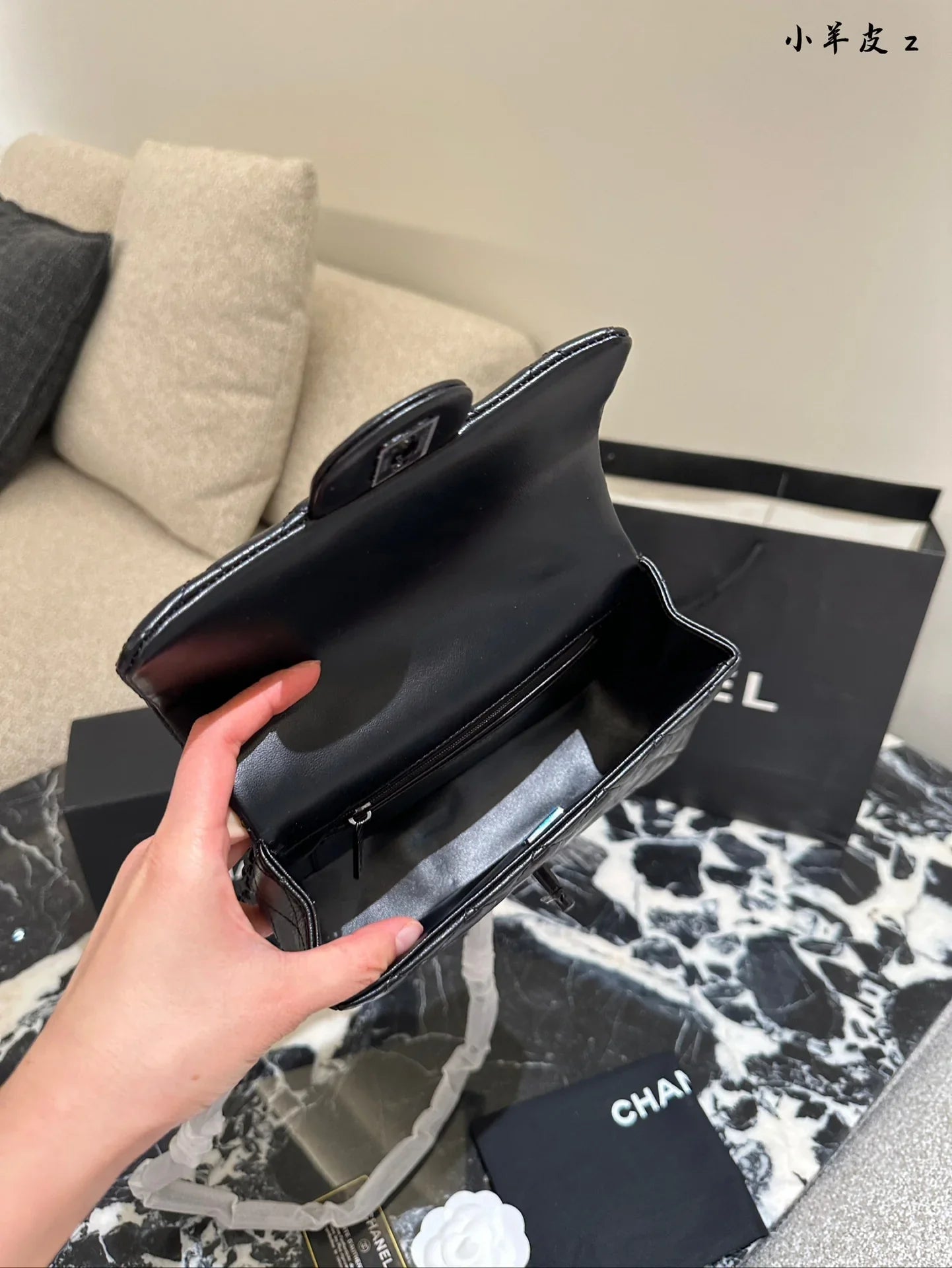 CHANEL Classic Black Lambskin Tote Bag 20_13_9cm
