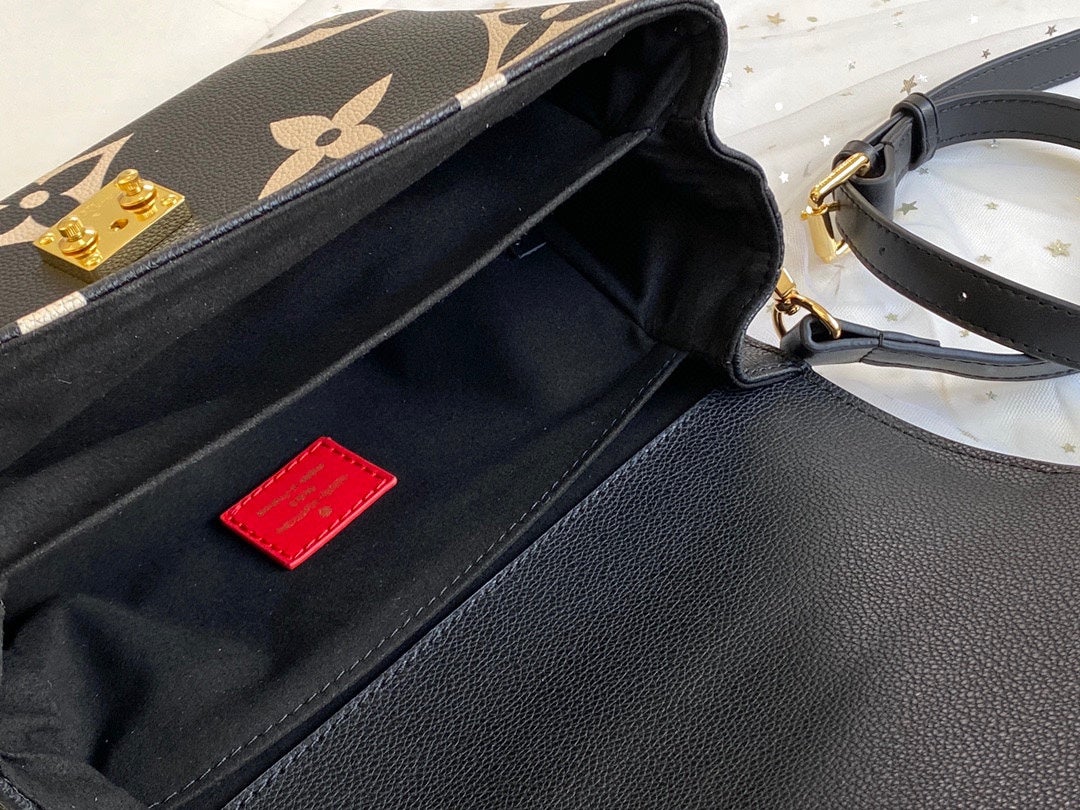 CRAFTY POCHETTE METIS 25 BLACK GRAINED COWHIDE