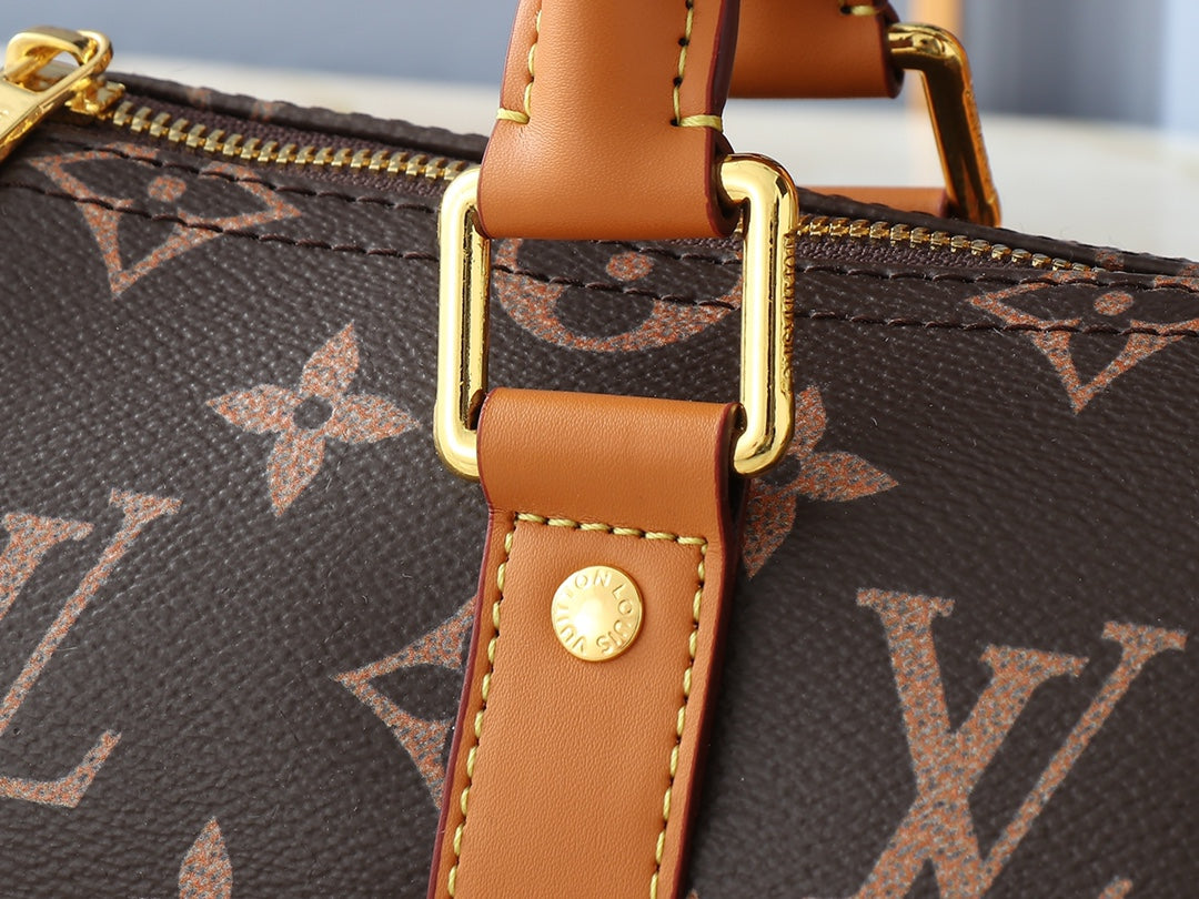 Louis Vuitton KEEPALL BANDOULI_RE 25 Hand bag 25 x 15 x 11cm