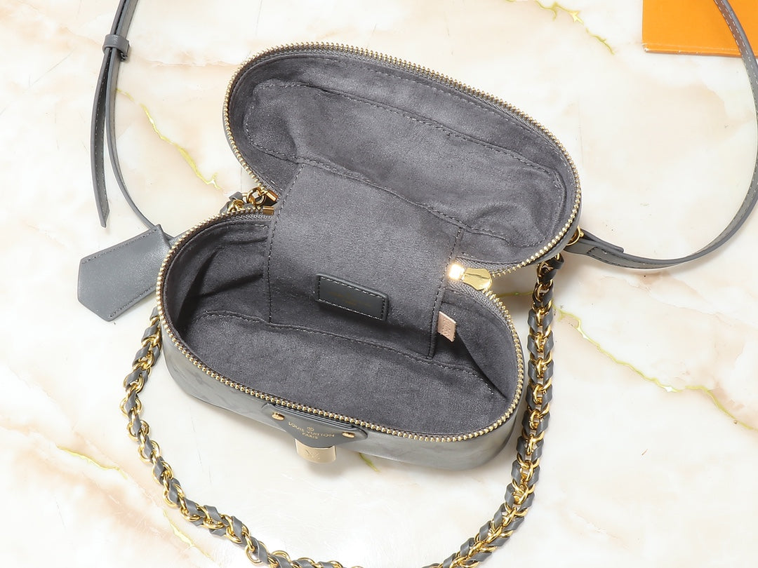 Louis Vuitton LV Vanity Chain Pouch Shoulder Bag 19_11.5_6.5cm