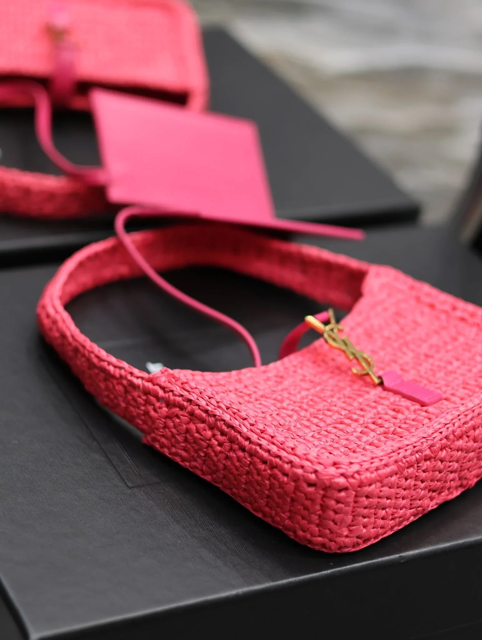 YSL Le 5 _ 7 Mini In Raffia Pink - 19 X 11.5 X 4.5 CM