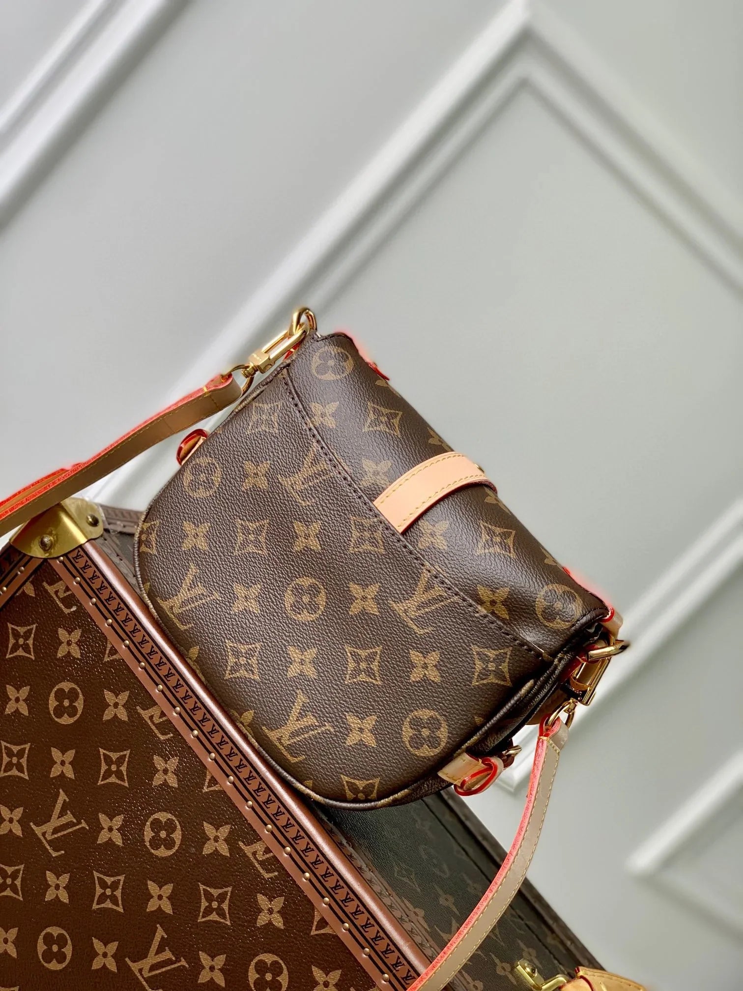Lo Vu bb series, saddle bag, double shoulder straps