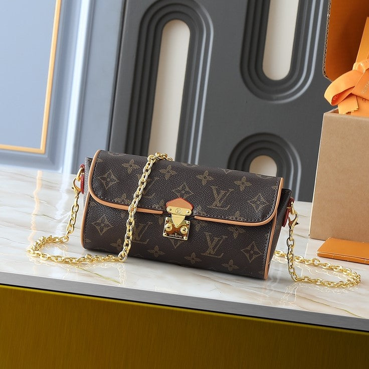 LV Pochette Camille 20.5 _ 11 _ 6 cm