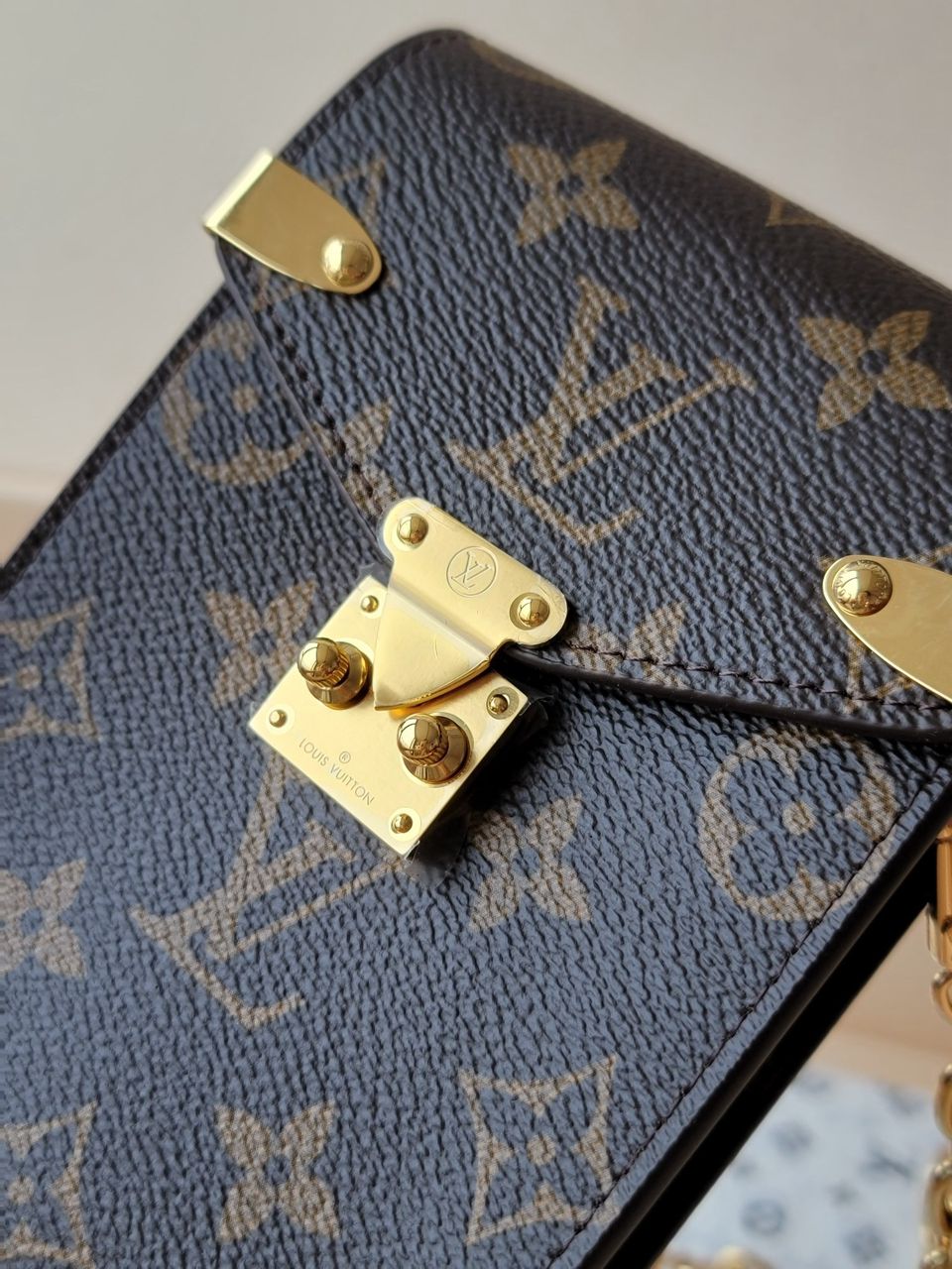 1V Monogram Phone Pouch
