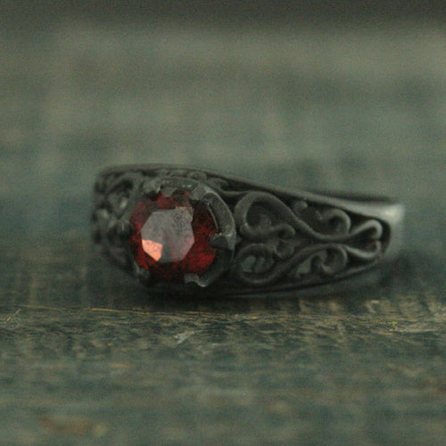 Black Solitaire Ring~Garnet Ring~Black Silver Ring~Black Filigree Ring~Oxidized Silver Ring~Gothic Engagement Ring~Maleficent's Dark Heart