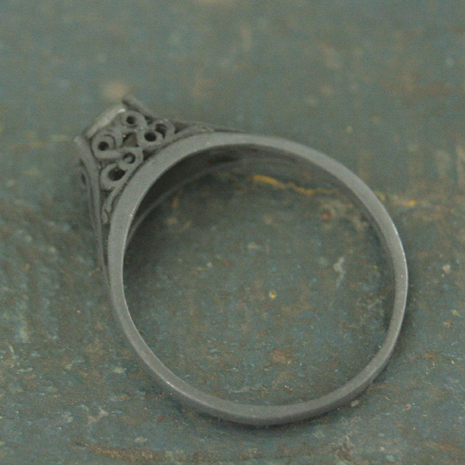 Labradorite Ring Filigree Black Ring Oxidized Silver Black Silver Ring Rainbow Stone Faceted Labradorite Green Blue Flash Wicked Queen