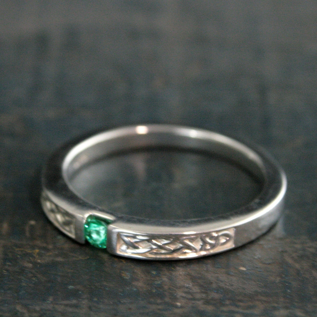 Men's Engagement Ring Celtic Band Emerald Ring Men's Celtic Band Women's Celtic Wedding Ring Celtic Knot Ring Irish Wedding Band Silver