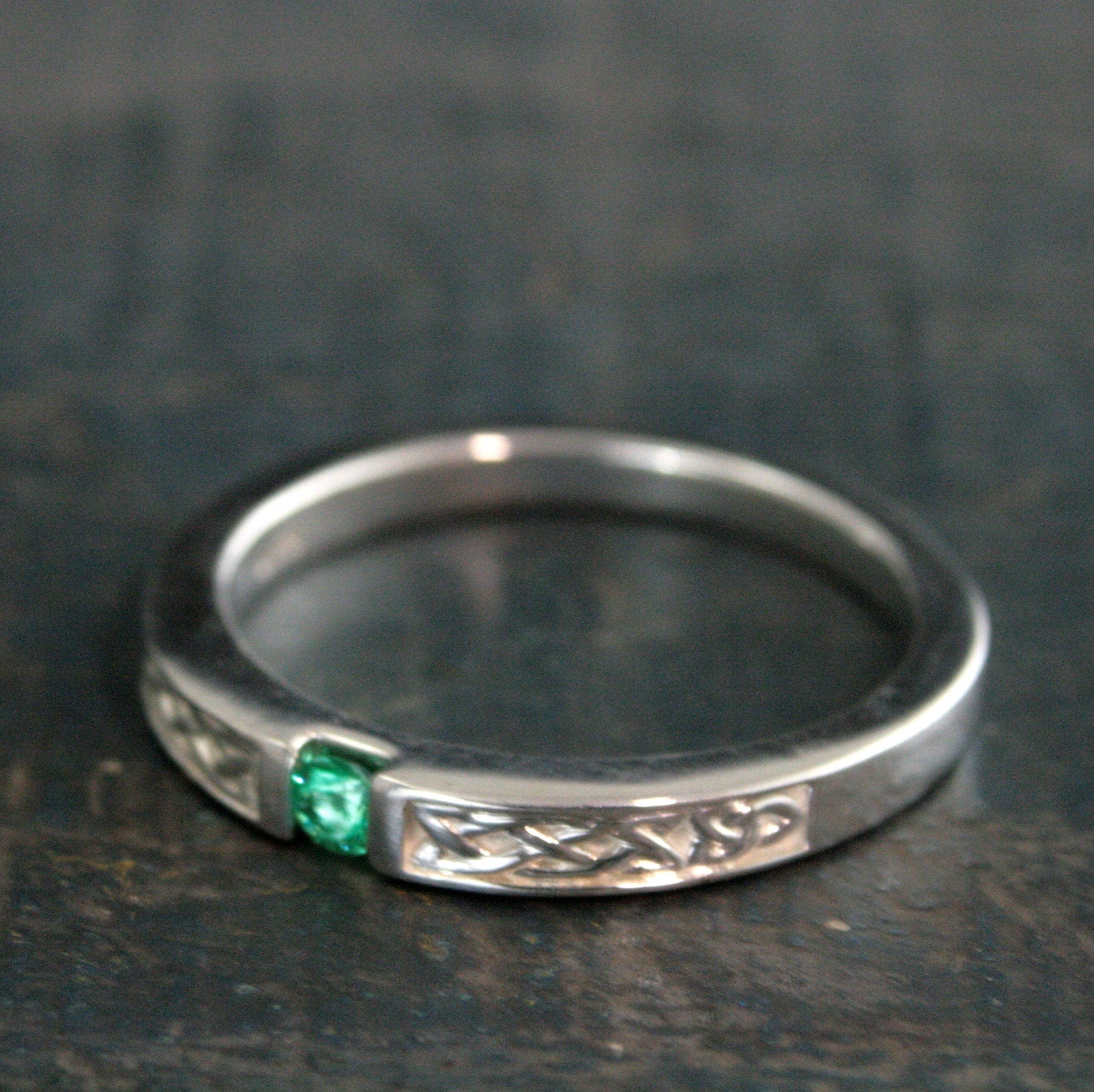 Men's Engagement Ring Celtic Band Emerald Ring Men's Celtic Band Women's Celtic Wedding Ring Celtic Knot Ring Irish Wedding Band Silver