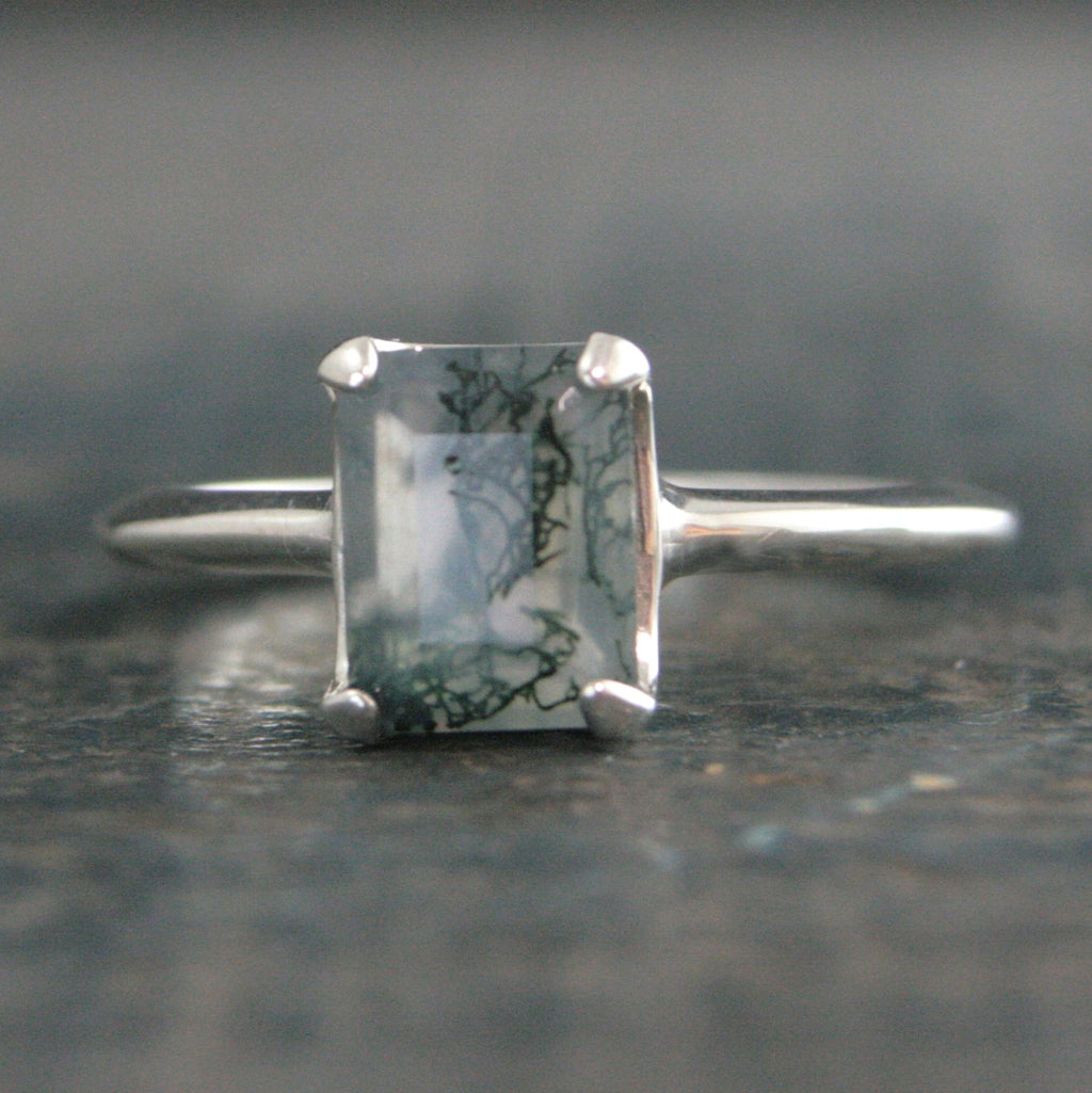 Moss Agate Ring Emerald Cut Solitaire Knife Edge Band 8x6 Moss Agate Modern Ring Minimalist Jewelry Statement Ring Rectangular Moss Agate