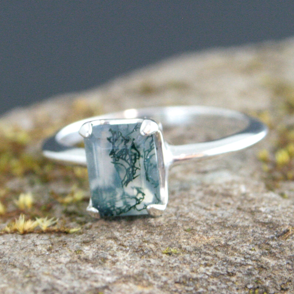 Moss Agate Ring Emerald Cut Solitaire Knife Edge Band 8x6 Moss Agate Modern Ring Minimalist Jewelry Statement Ring Rectangular Moss Agate