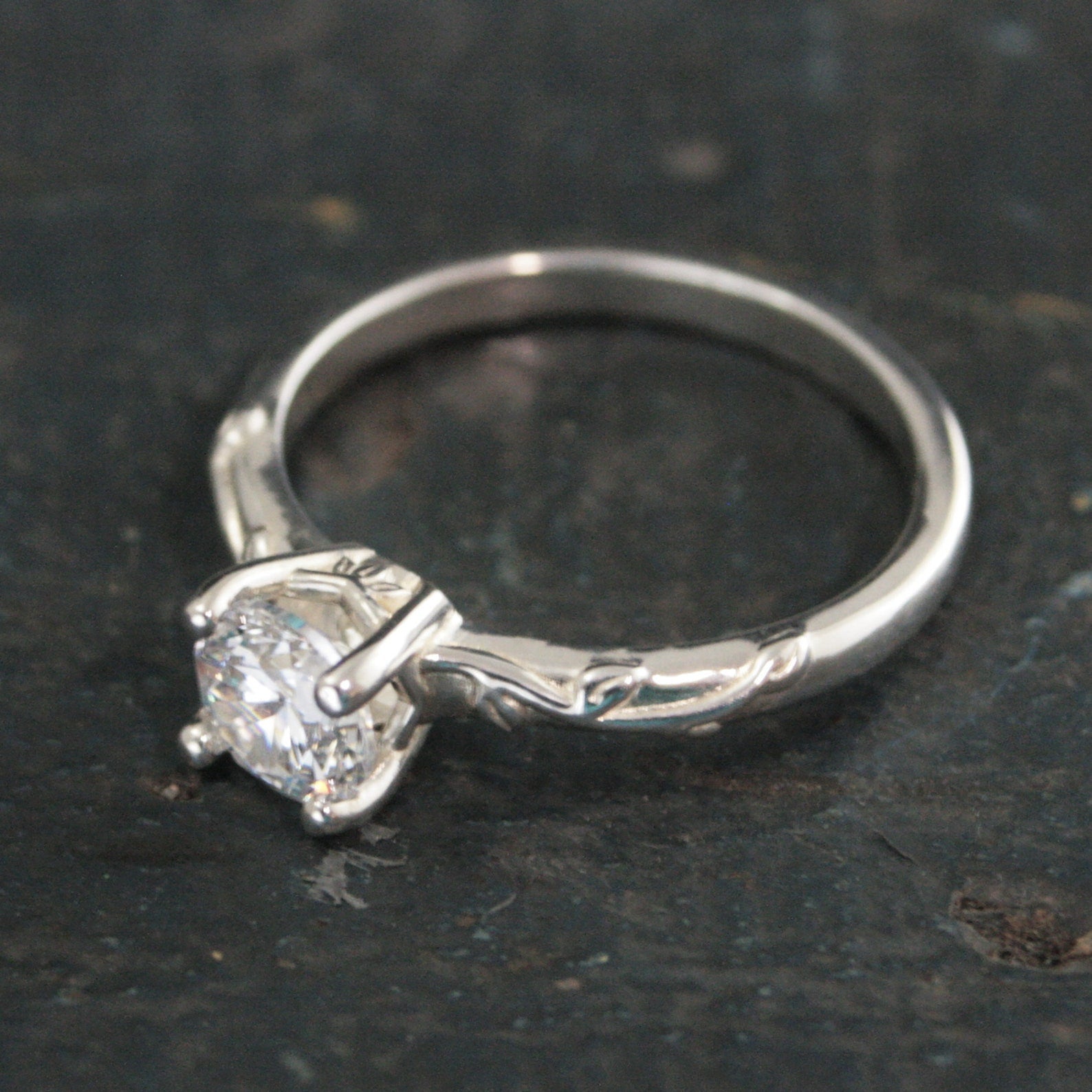 Silver Vine Ring Ivy Engagement Ring Silver Solitaire Ring Elegant Engagement Ring Moissanite Ring White Topaz Ring Cubic Zirconia Ring