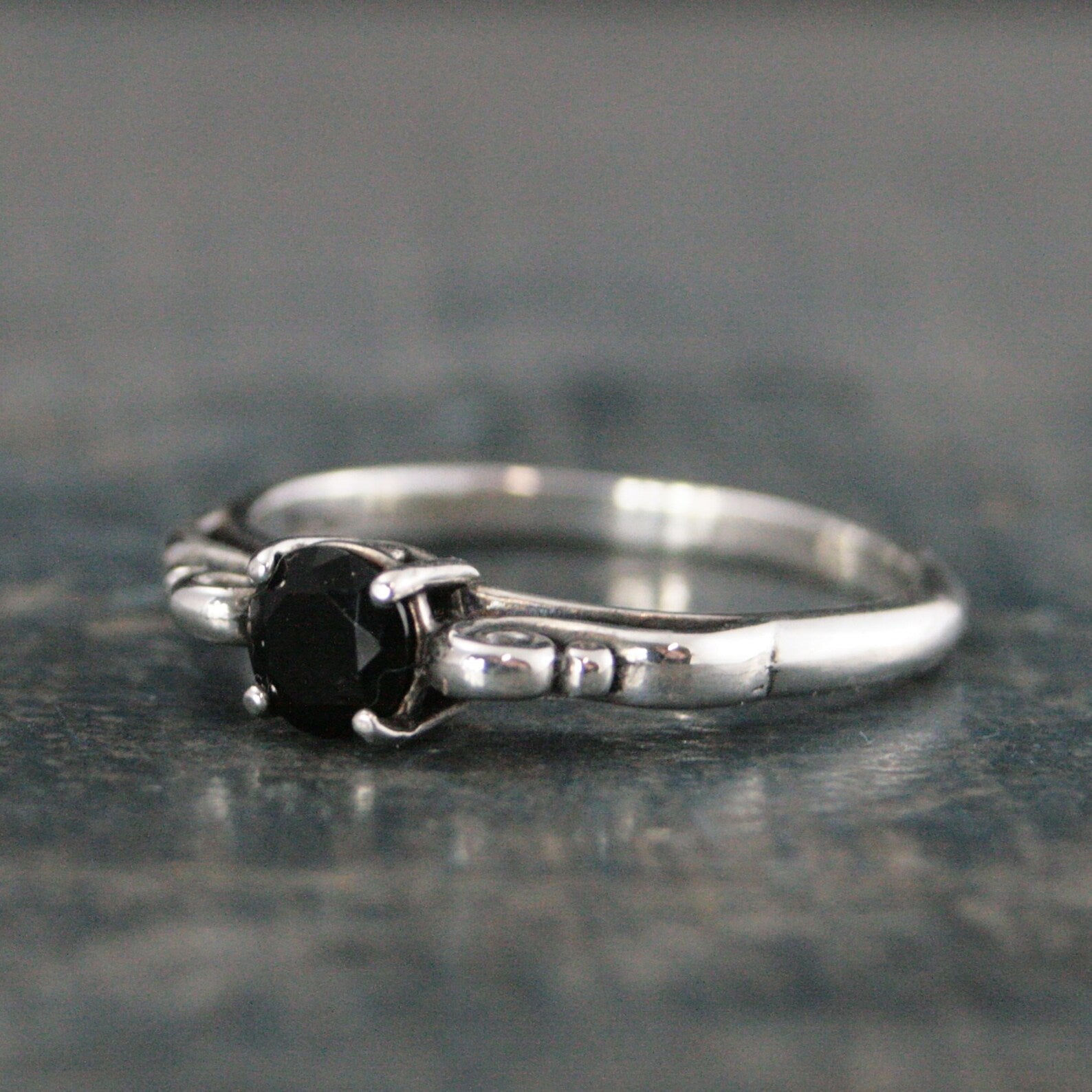 Onyx Princess Ring 5mm Onyx Solitaire Scroll Cathedral Setting Promise Ring Protection Genuine Facetted Onyx Ring Sculptural Swirl Design
