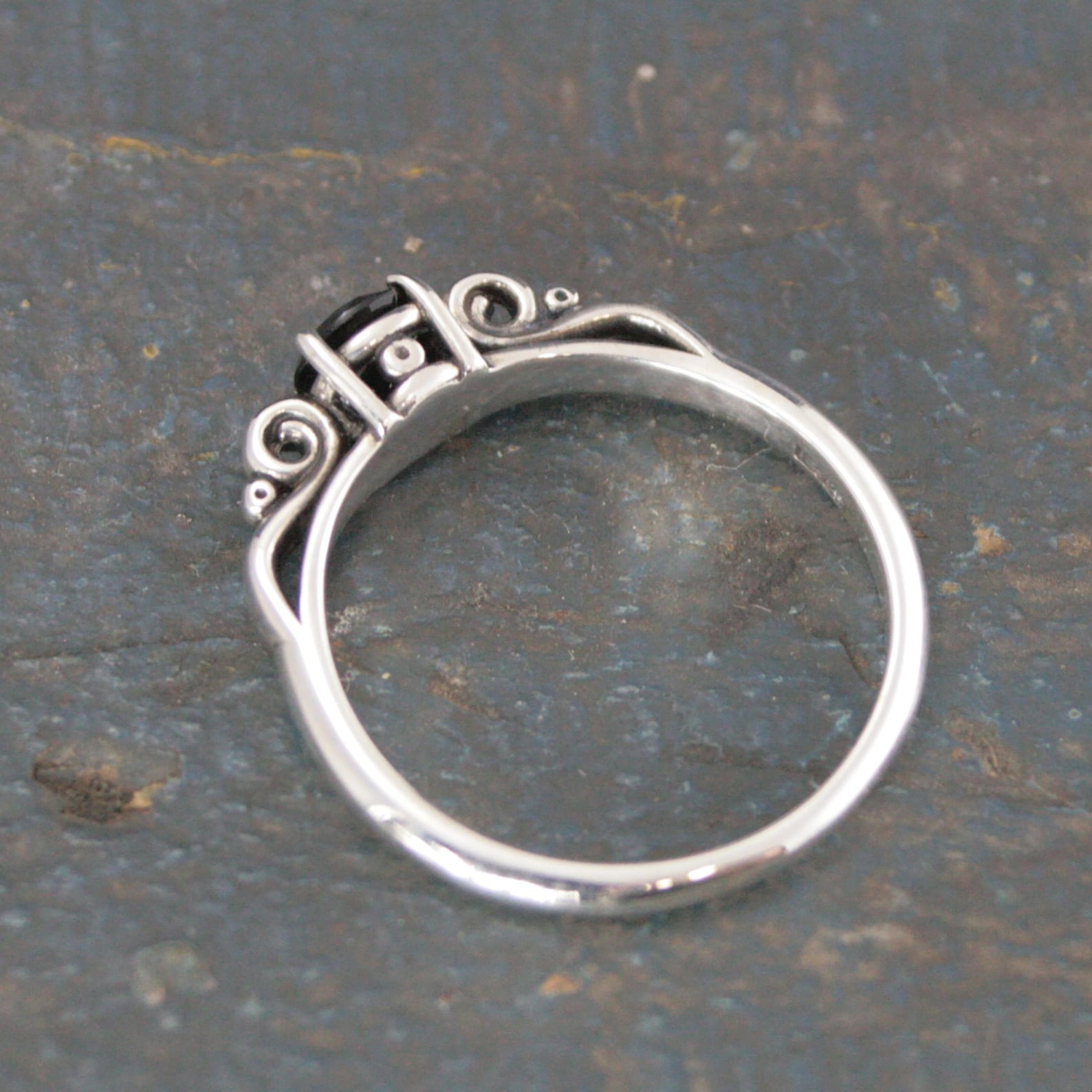 Onyx Princess Ring 5mm Onyx Solitaire Scroll Cathedral Setting Promise Ring Protection Genuine Facetted Onyx Ring Sculptural Swirl Design