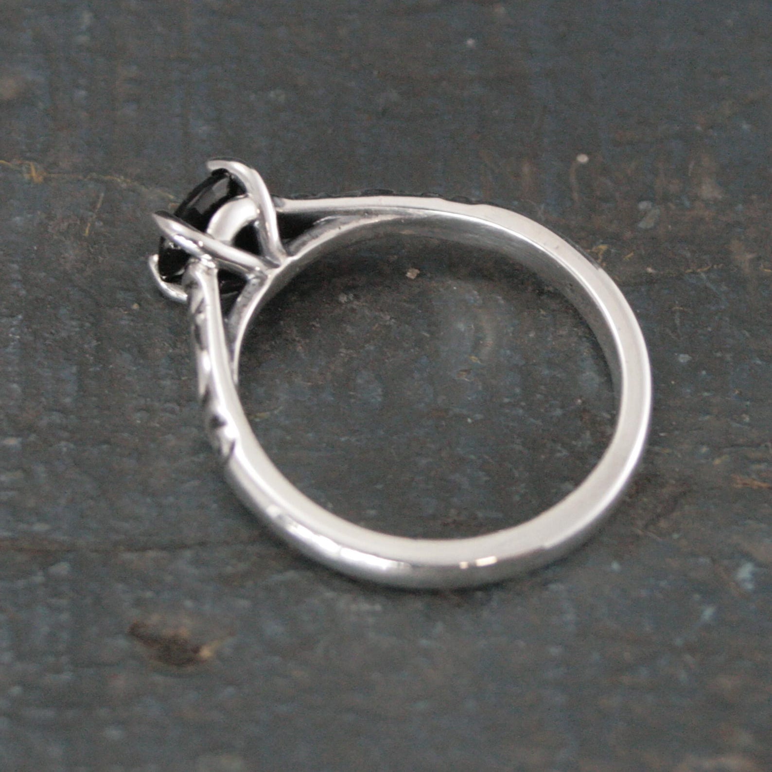 Sterling Silver Onyx Ring Cathedral Solitaire Gothic Engagement Ring Black Stone Protection Ring Swirl Design Dark Alice Flourish Ring