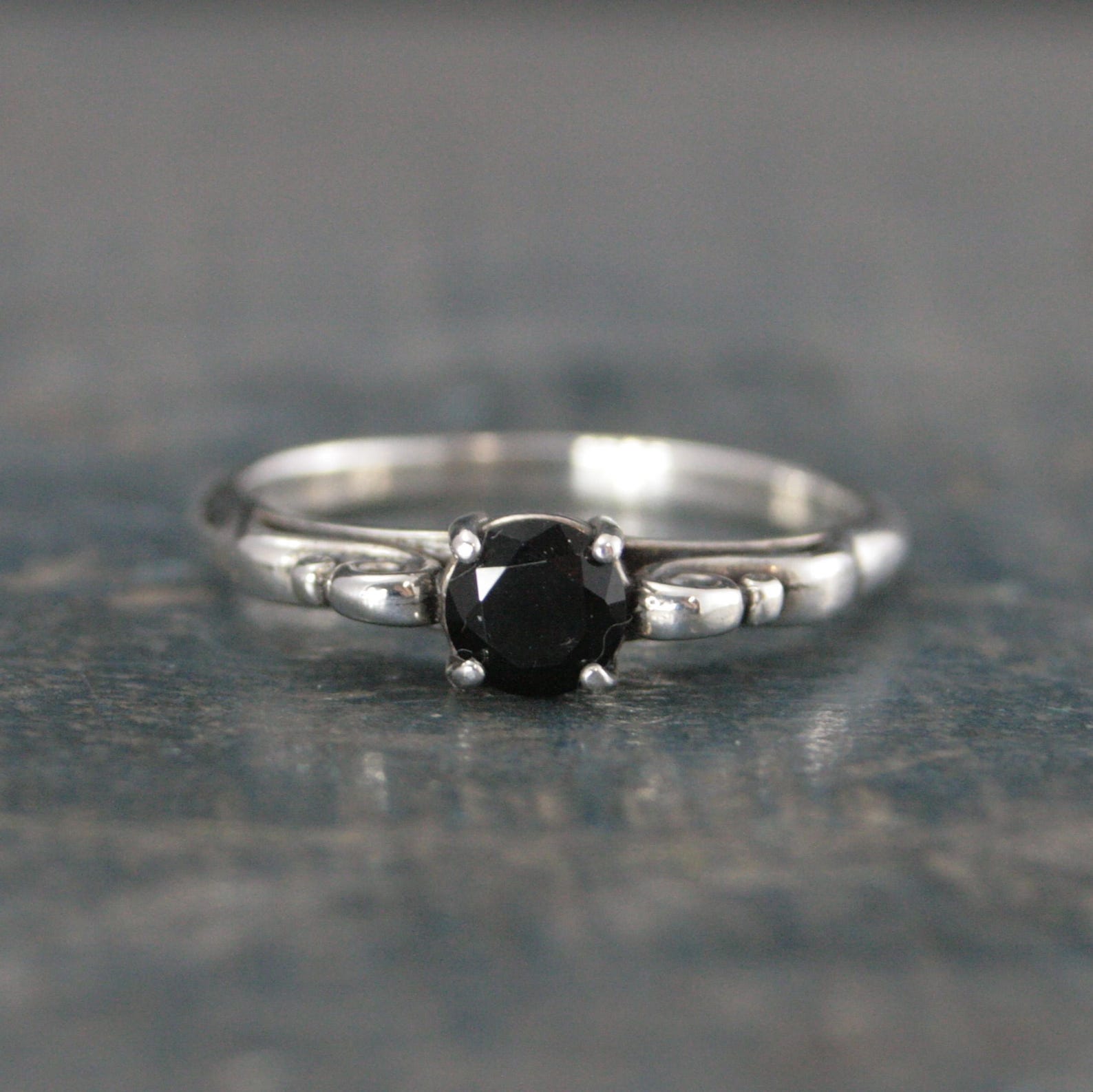 Onyx Princess Ring 5mm Onyx Solitaire Scroll Cathedral Setting Promise Ring Protection Genuine Facetted Onyx Ring Sculptural Swirl Design