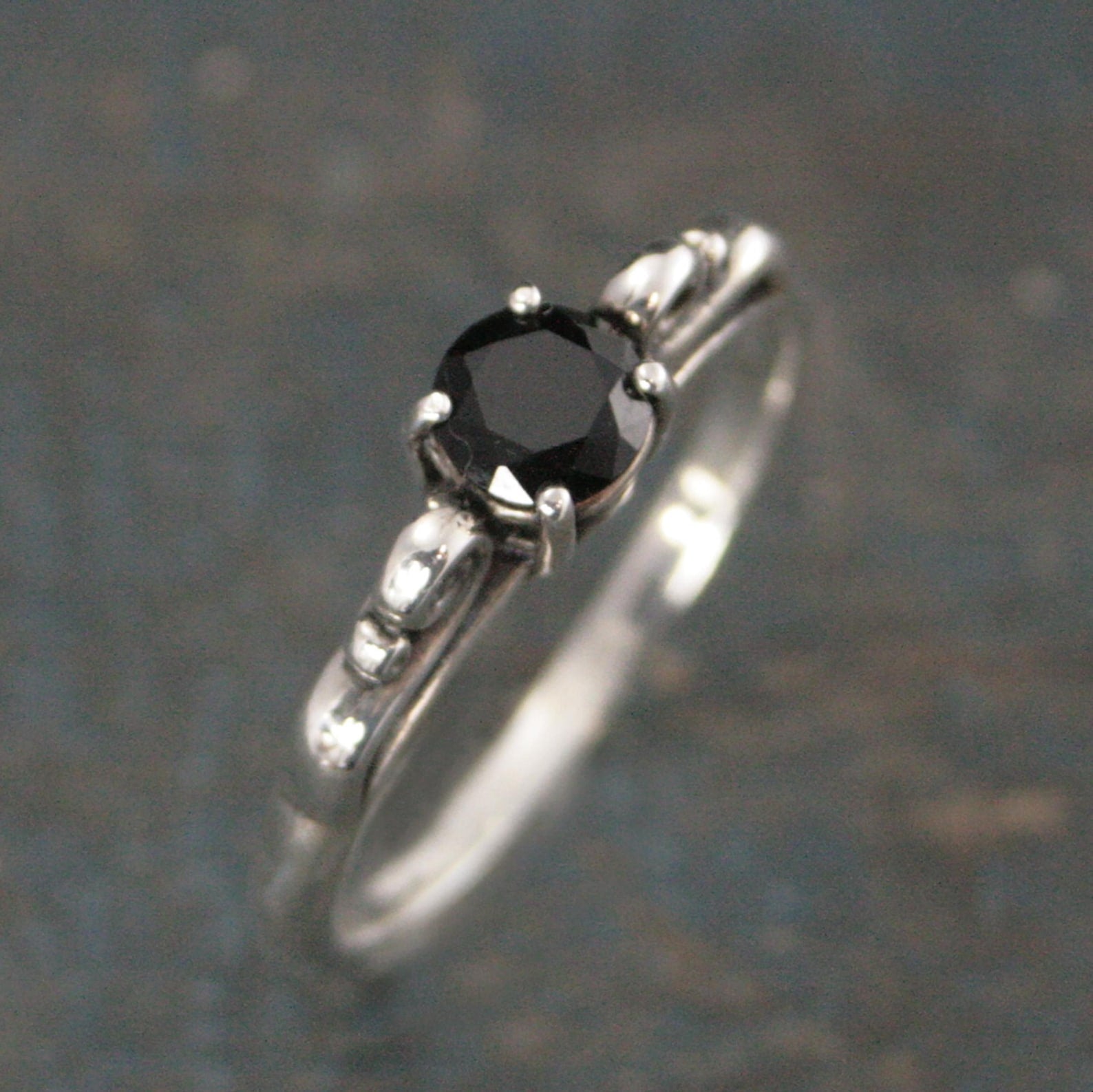 Onyx Princess Ring 5mm Onyx Solitaire Scroll Cathedral Setting Promise Ring Protection Genuine Facetted Onyx Ring Sculptural Swirl Design
