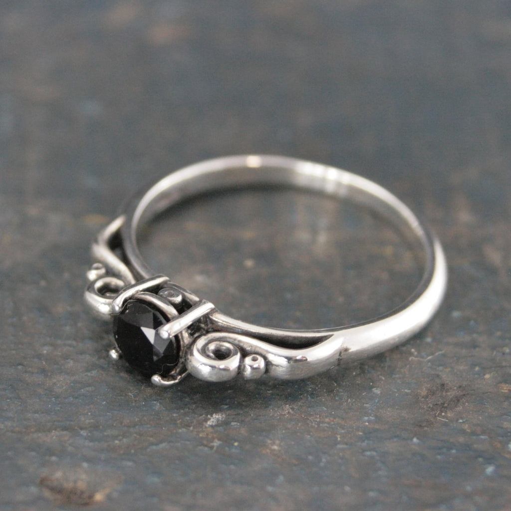 Onyx Princess Ring 5mm Onyx Solitaire Scroll Cathedral Setting Promise Ring Protection Genuine Facetted Onyx Ring Sculptural Swirl Design