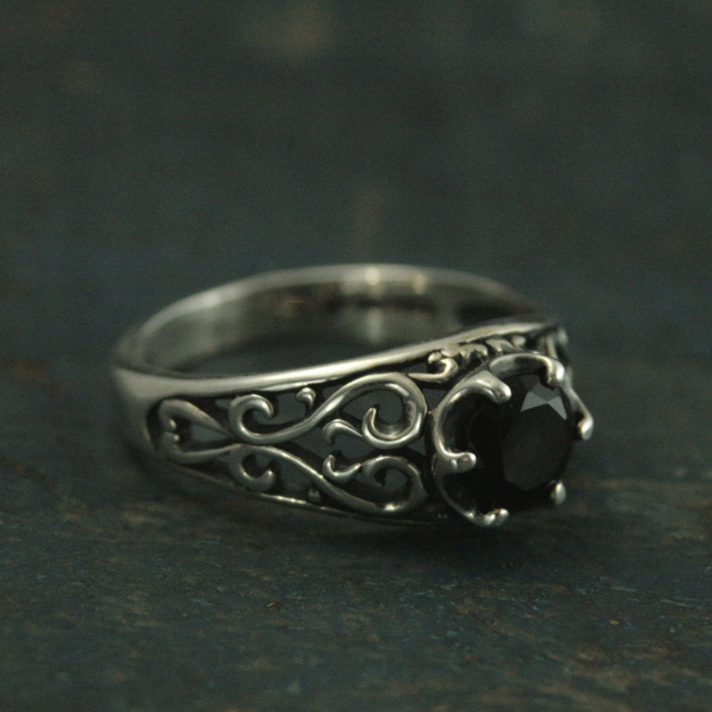 Onyx Filigree Silver Ring--Maleficent--Antique Style Ring--Vintage Style Ring--Promise Ring--Cocktail Ring--Black Solitaire Ring
