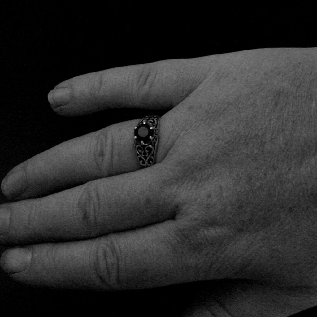 Onyx Filigree Silver Ring--Maleficent--Antique Style Ring--Vintage Style Ring--Promise Ring--Cocktail Ring--Black Solitaire Ring
