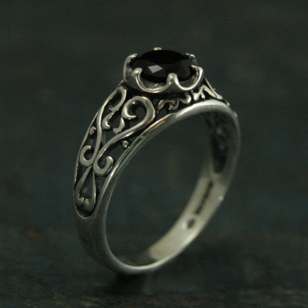 Onyx Filigree Silver Ring--Maleficent--Antique Style Ring--Vintage Style Ring--Promise Ring--Cocktail Ring--Black Solitaire Ring