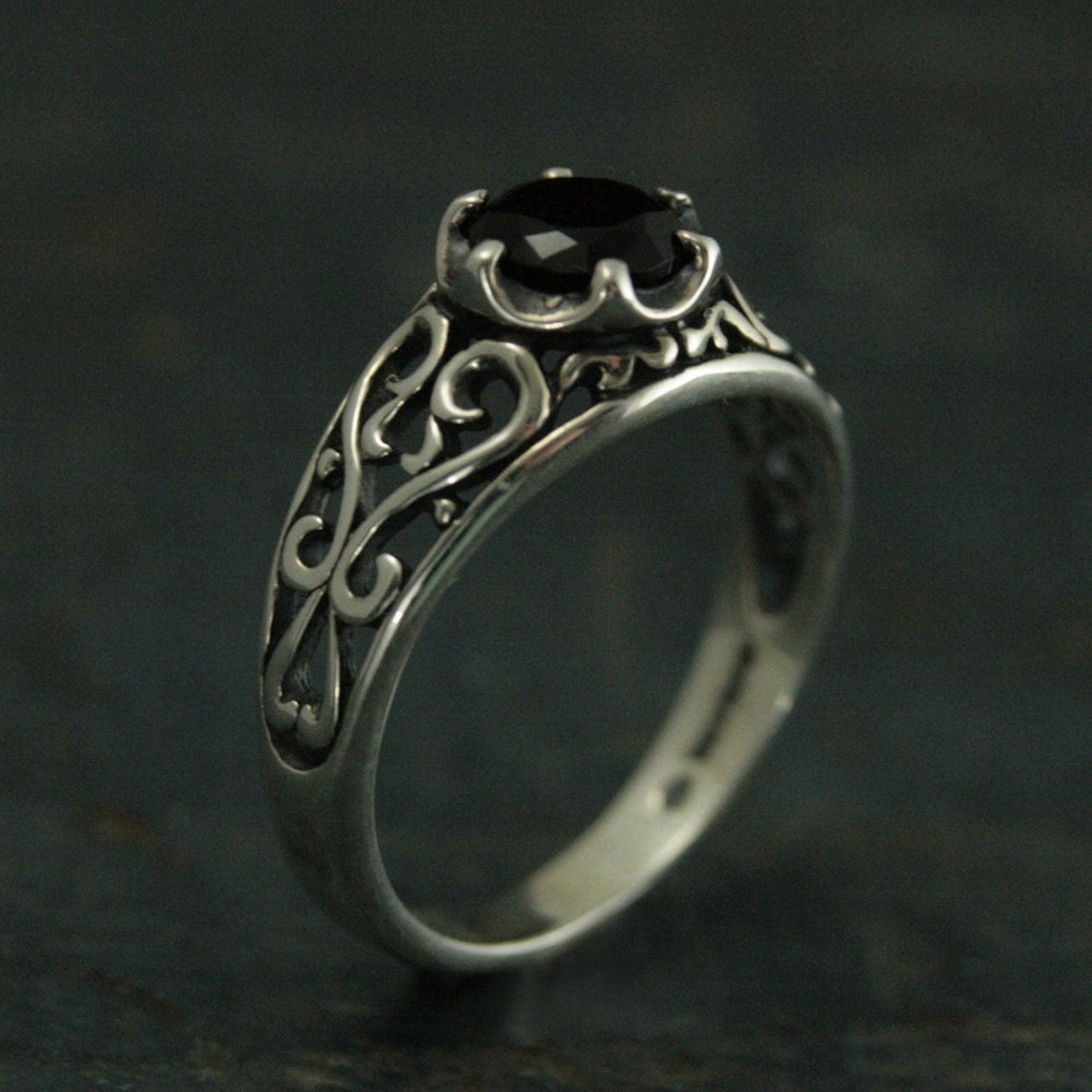 Onyx Filigree Silver Ring--Maleficent--Antique Style Ring--Vintage Style Ring--Promise Ring--Cocktail Ring--Black Solitaire Ring