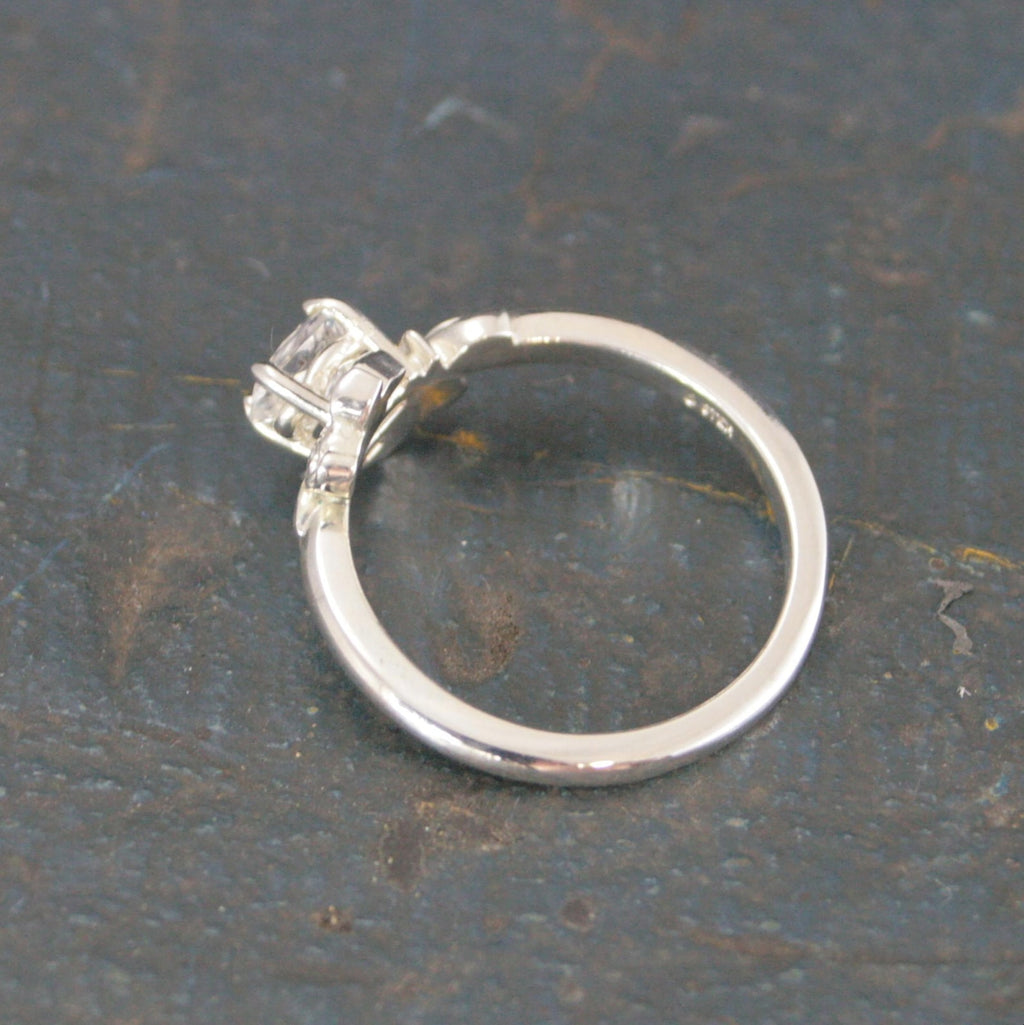 Oval Moonstone Ring Floral Rose Silver Ring Romantic Rose Ring 6x4mm Horizontal Facetted Oval Moonstone Ring Victorian Rose Flower Ring