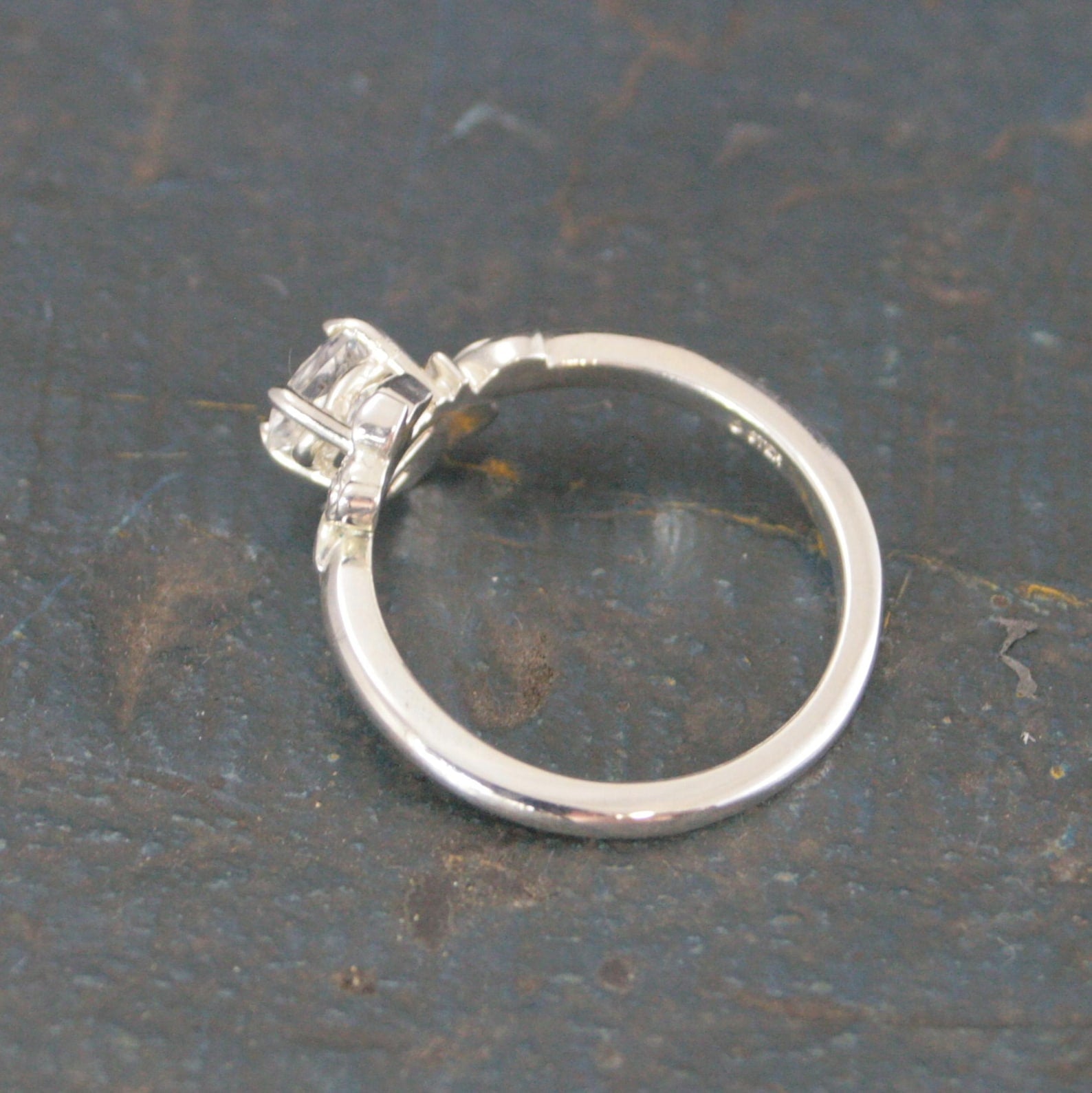 Oval Moonstone Ring Floral Rose Silver Ring Romantic Rose Ring 6x4mm Horizontal Facetted Oval Moonstone Ring Victorian Rose Flower Ring