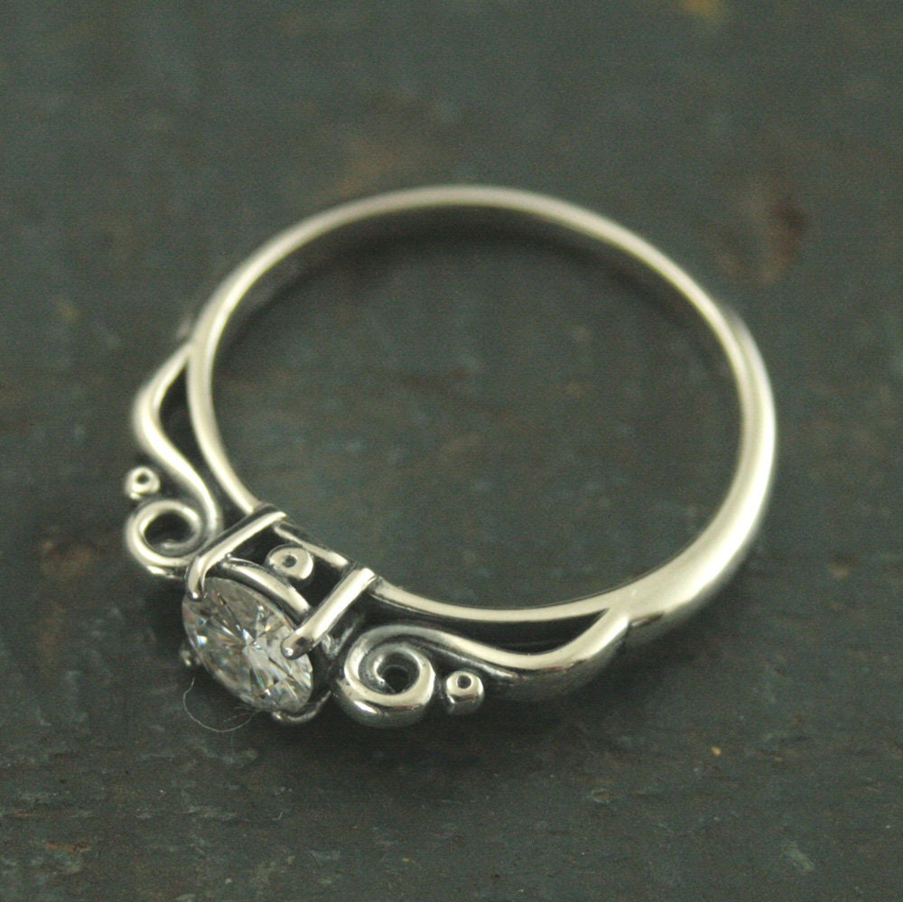 SALE Clear Stone Ring Princess Setting 5mm Round Stone Swirl Ring Silver Promise Ring Cubic Zirconia Ring White Topaz Ring Gift for Her