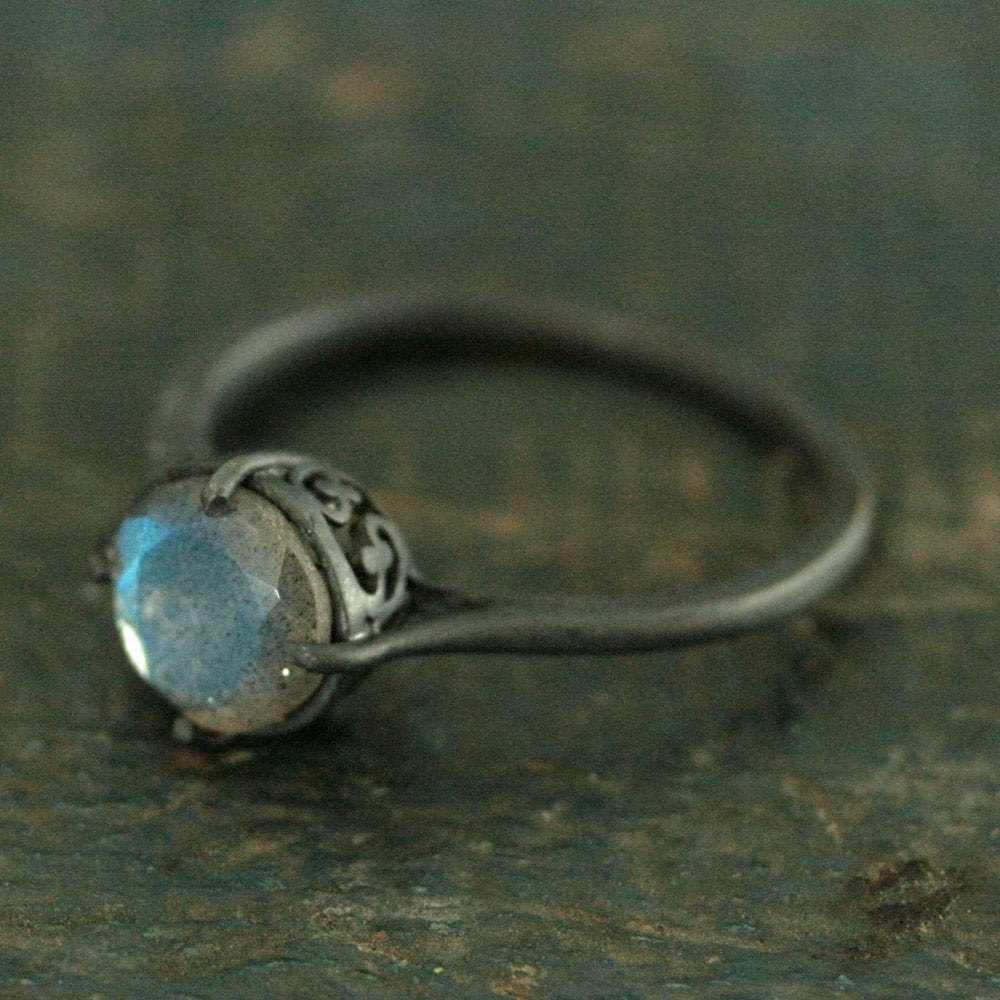 Labradorite Ring Black Silver Ring Alternative Engagement Ring 7mm Labradorite Faceted Stone NSEW Delicate Setting Claw Prongs Black Ring
