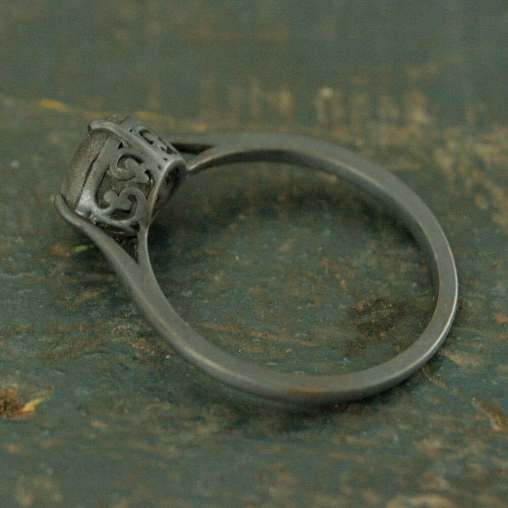 Labradorite Ring Black Silver Ring Alternative Engagement Ring 7mm Labradorite Faceted Stone NSEW Delicate Setting Claw Prongs Black Ring