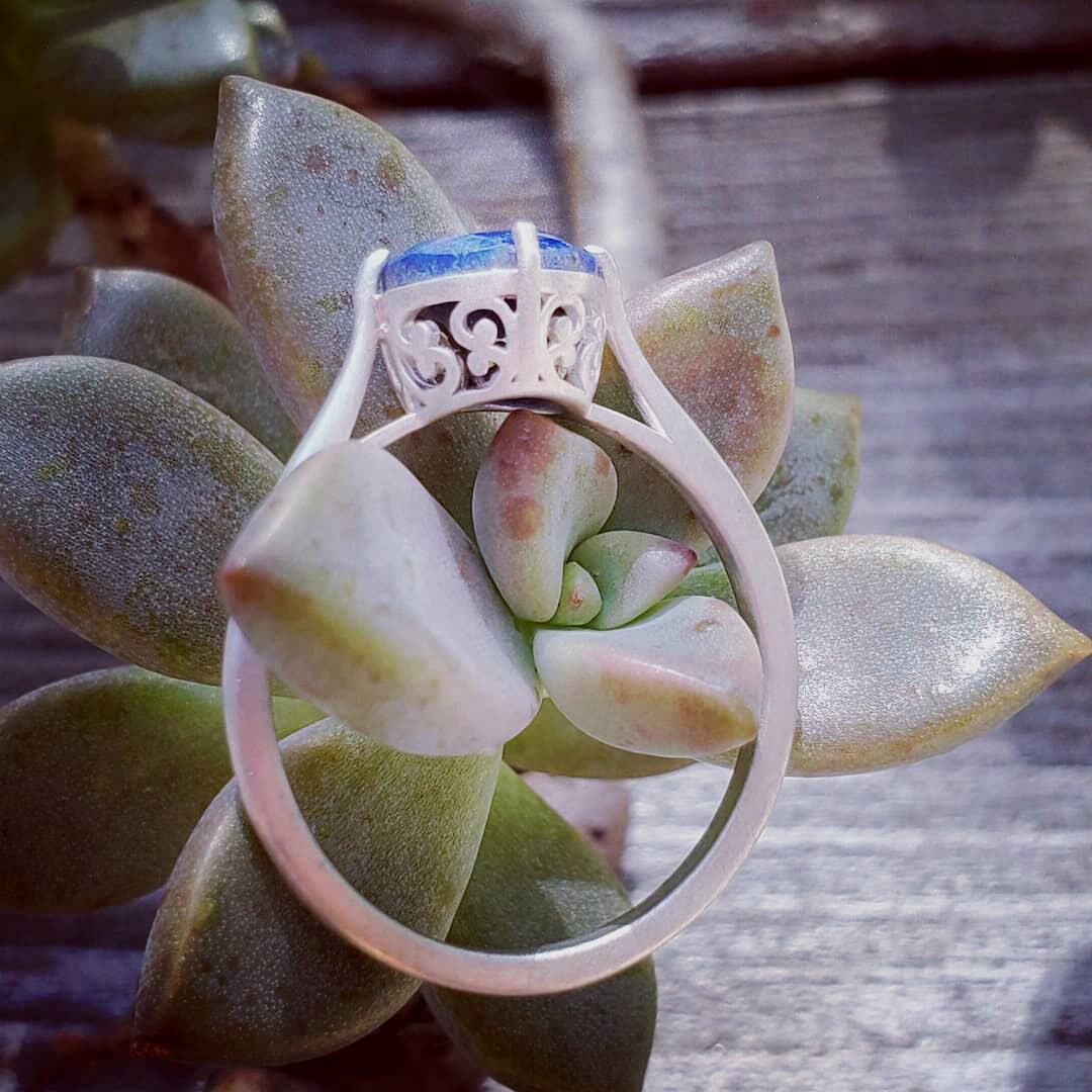 Faceted Lapis Lazuli Ring Silver Filigree Setting NSEW 7mm Lapis Ring Something Blue Bridal Jewelry Denim Blue Stone Elegant Ring
