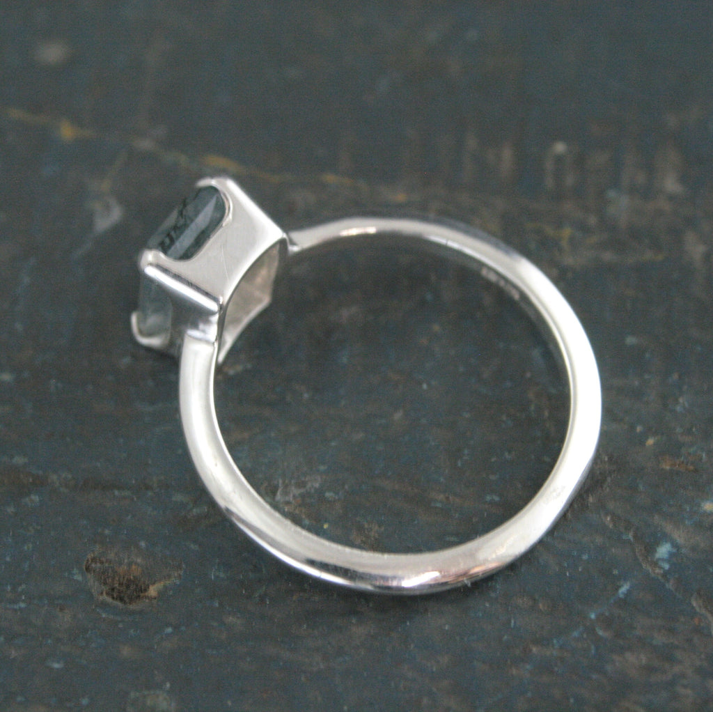 Moss Agate Ring Emerald Cut Solitaire Knife Edge Band 8x6 Moss Agate Modern Ring Minimalist Jewelry Statement Ring Rectangular Moss Agate