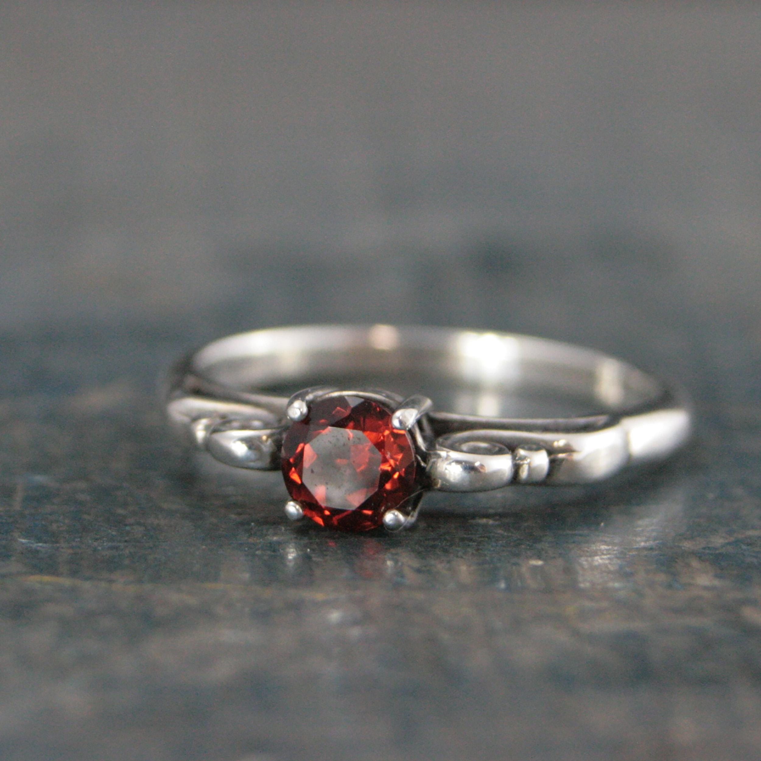 Garnet Ring January Birthstone Ring Princess Ring Red Stone Ring 5mm Mozambique Garnet Swirl Design Ring Sculptural Solitaire Promise Ring