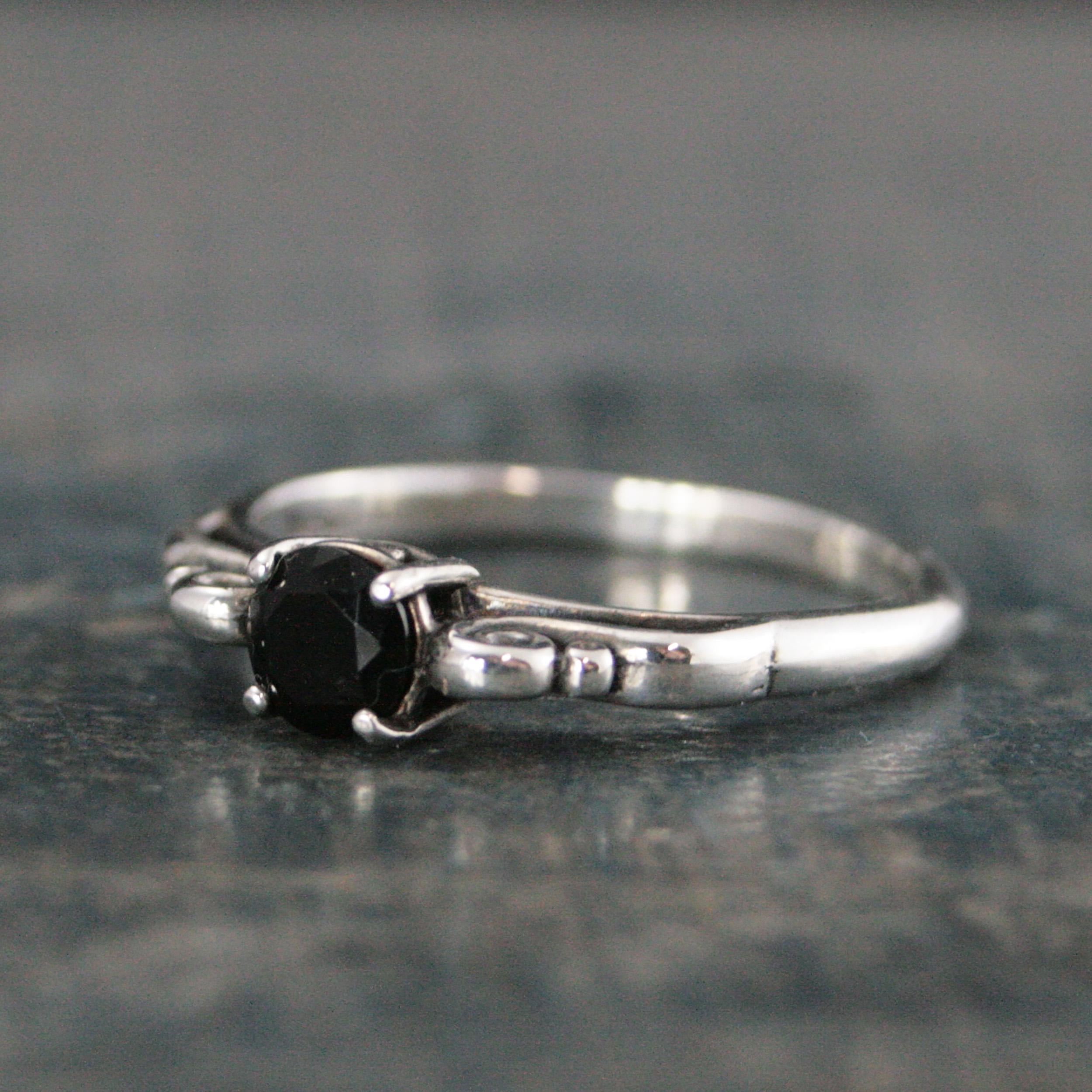 Onyx Princess Ring 5mm Onyx Solitaire Scroll Cathedral Setting Promise Ring Protection Genuine Facetted Onyx Ring Sculptural Swirl Design
