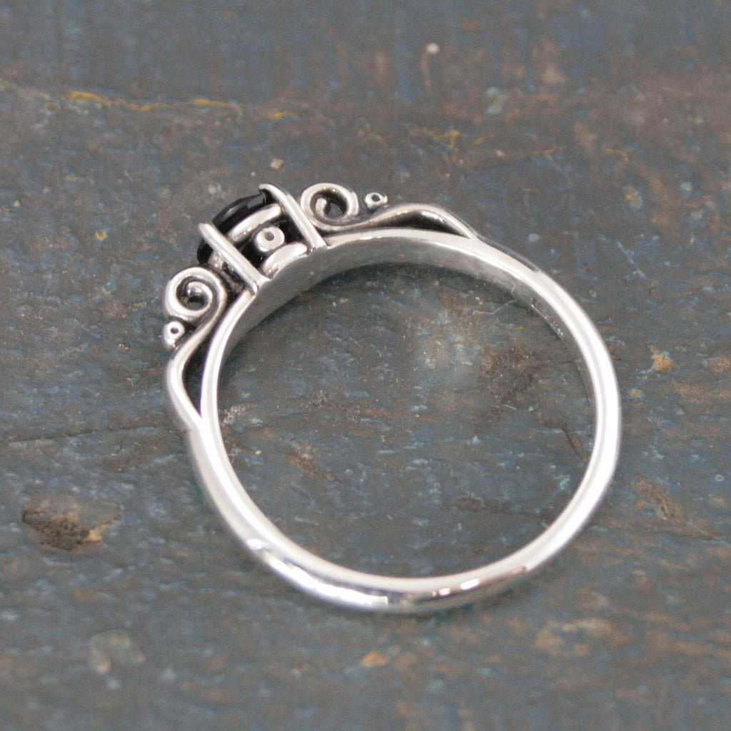 Onyx Princess Ring 5mm Onyx Solitaire Scroll Cathedral Setting Promise Ring Protection Genuine Facetted Onyx Ring Sculptural Swirl Design