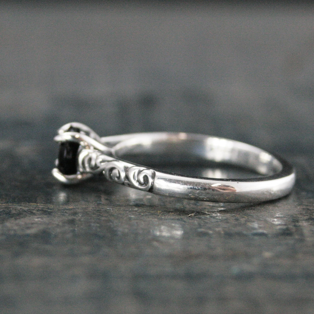 Sterling Silver Onyx Ring Cathedral Solitaire Gothic Engagement Ring Black Stone Protection Ring Swirl Design Dark Alice Flourish Ring