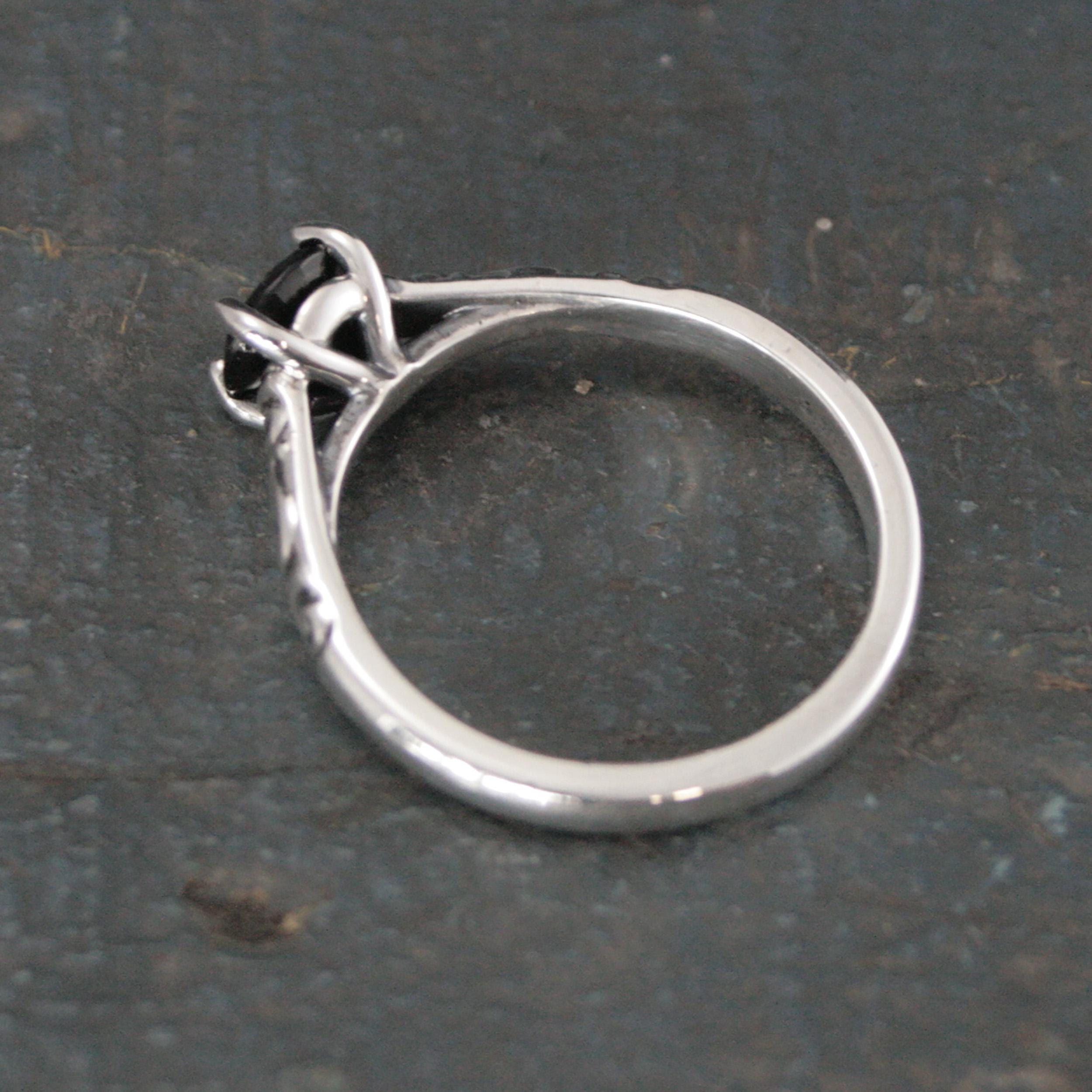 Sterling Silver Onyx Ring Cathedral Solitaire Gothic Engagement Ring Black Stone Protection Ring Swirl Design Dark Alice Flourish Ring
