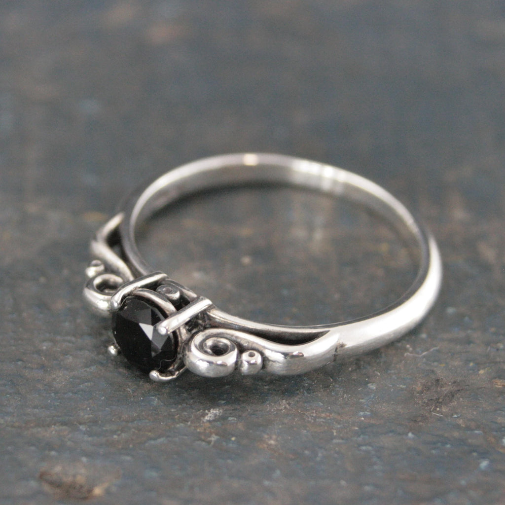 Onyx Princess Ring 5mm Onyx Solitaire Scroll Cathedral Setting Promise Ring Protection Genuine Facetted Onyx Ring Sculptural Swirl Design