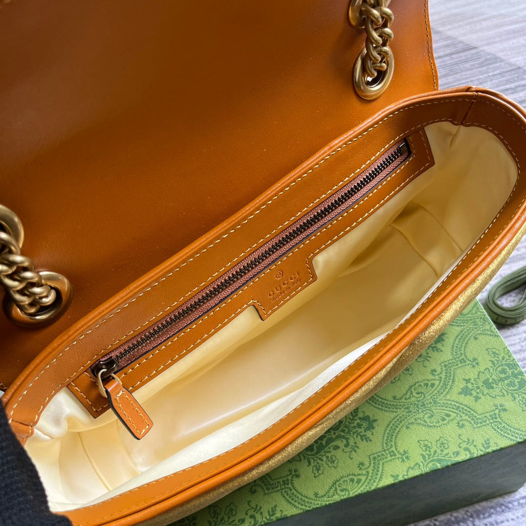 GG MARMONT MEDIUM 26 BAG IN GOLDEN VELVET