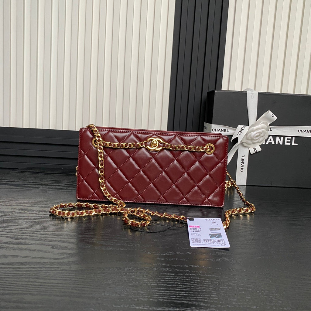 HANDBAG 27 IN GARNET RED DIAMOND PATTERN QUILTED SHINY LAMBSKIN GOLD HARDWARE