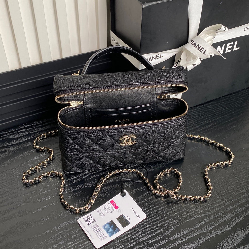 COSMETIC BAG 19 IN BLACK GRAINED CALFSKIN GOLD HARDWARE